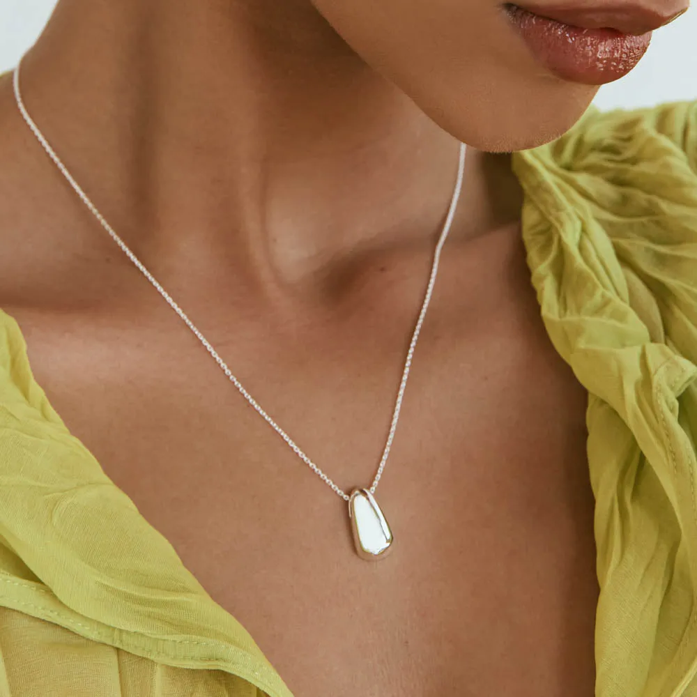 Drop Dome Pendant Necklace in Silver