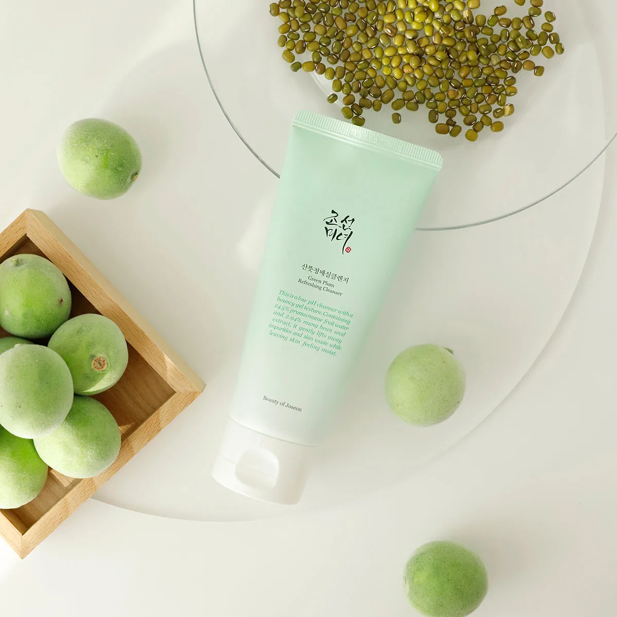 Green Plum Refreshing Cleanser