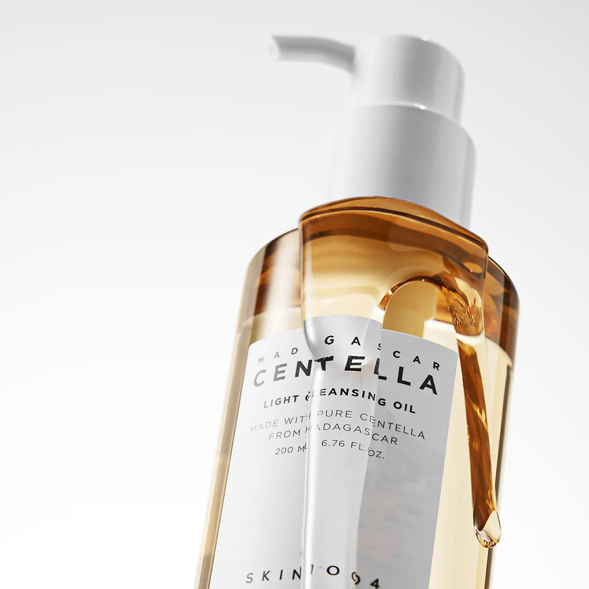 Madagascar Centella Light Cleansing Oil