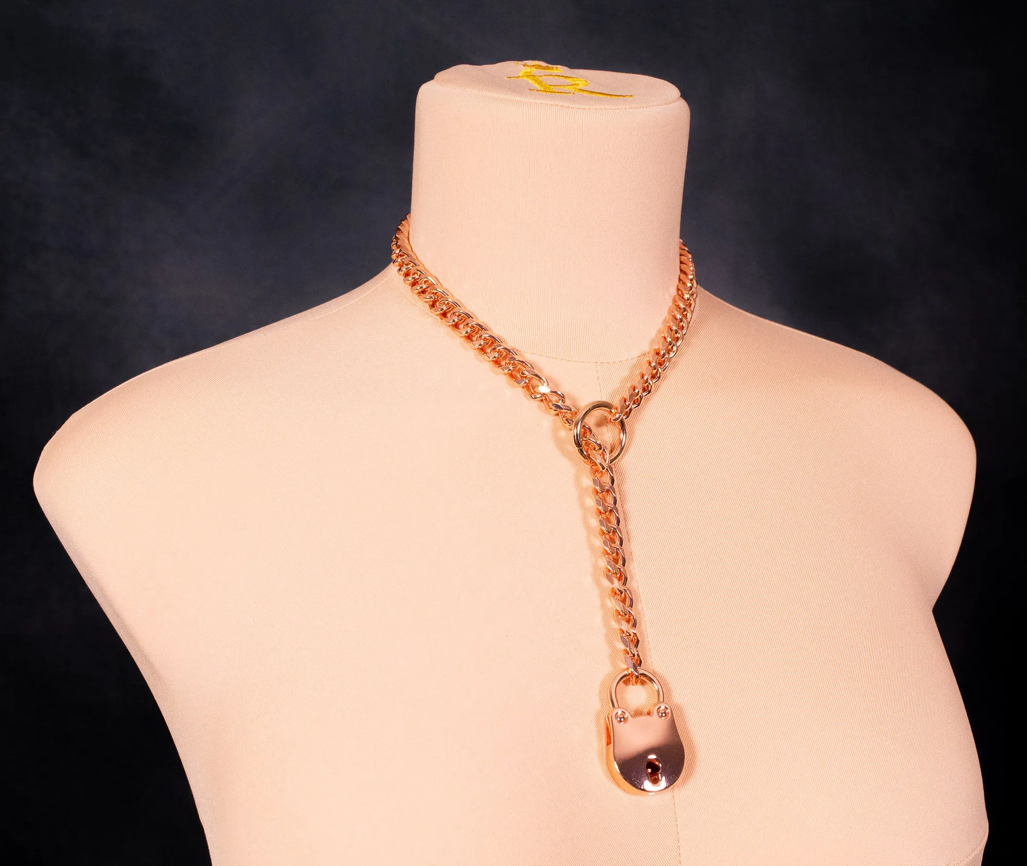 Rose Gold Bear Lock Slip Chain Collar